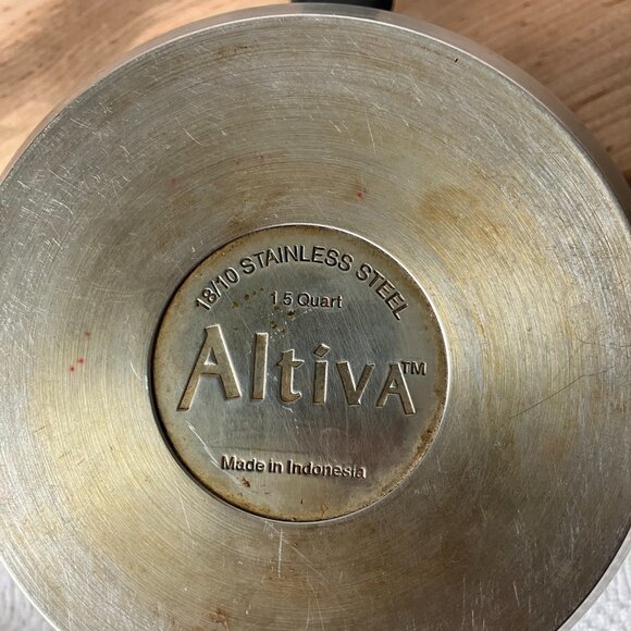 Altiva Stainless Steel 1.5QT Sauce Pan, Excellent Used Condition - Picture 3 of 8
